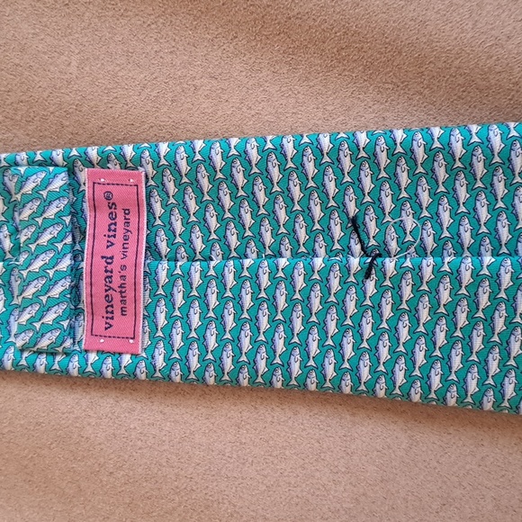 Vineyard Vines Mens Fish Tie. Torquoise Excellent - Picture 3 of 5